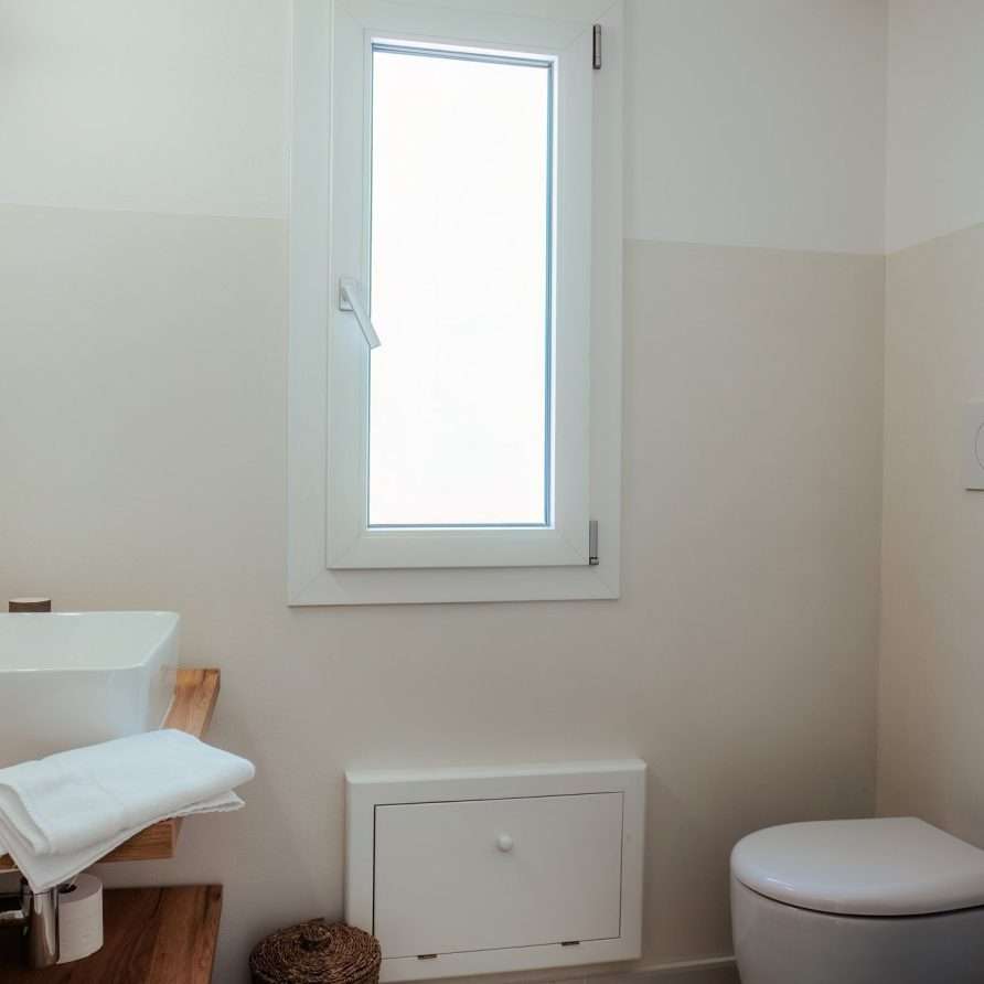Shambala Attic Porto Pino – Badezimmer