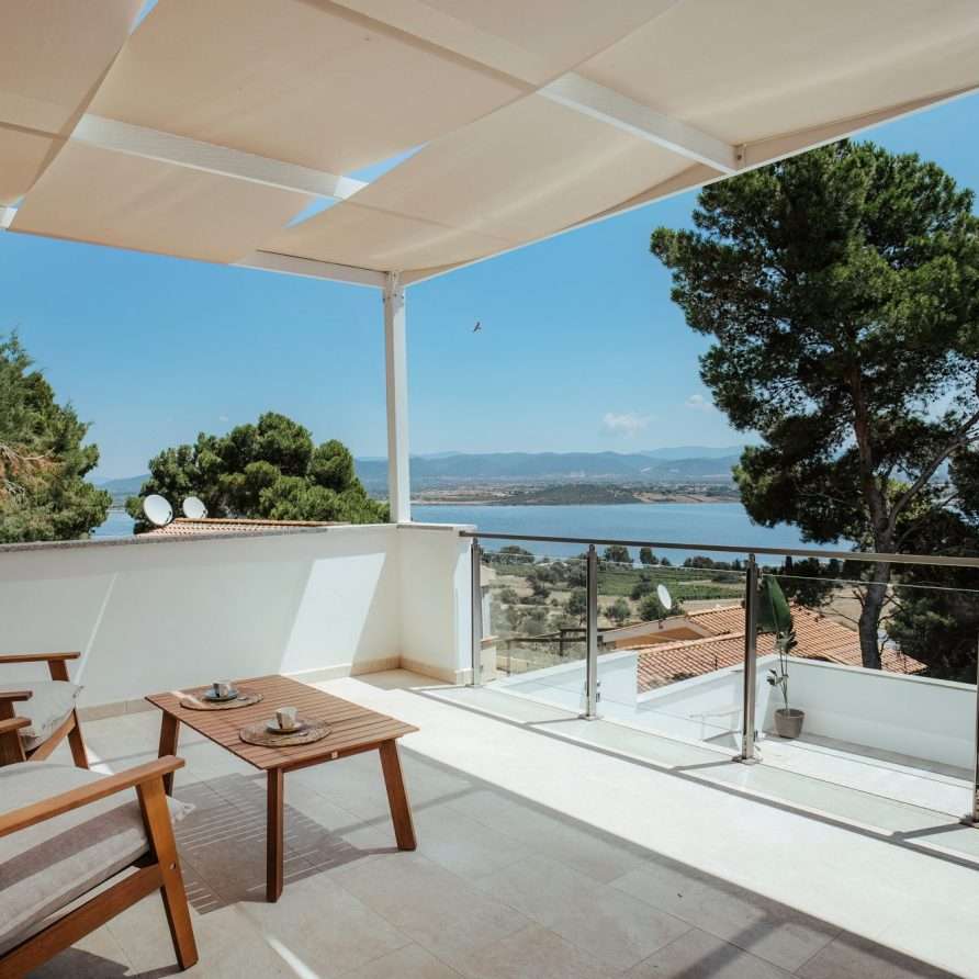 Shambala Duo Porto Pino – Terrasse mit Meerblick