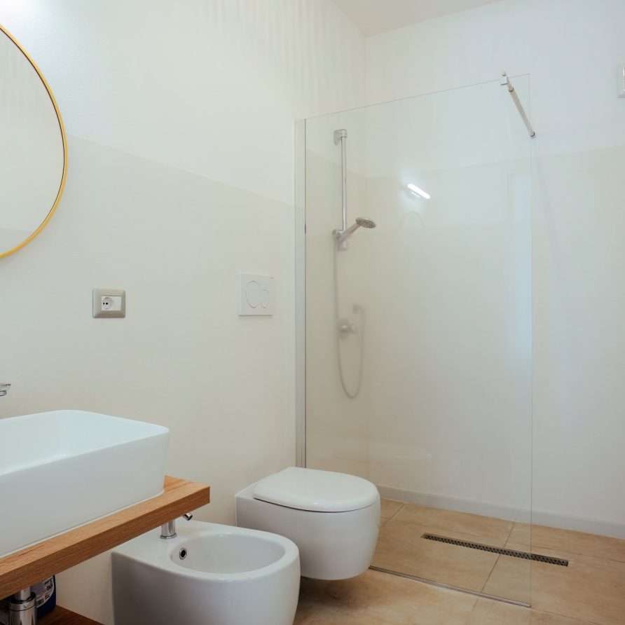 Shambala Trio Porto Pino – Badezimmer